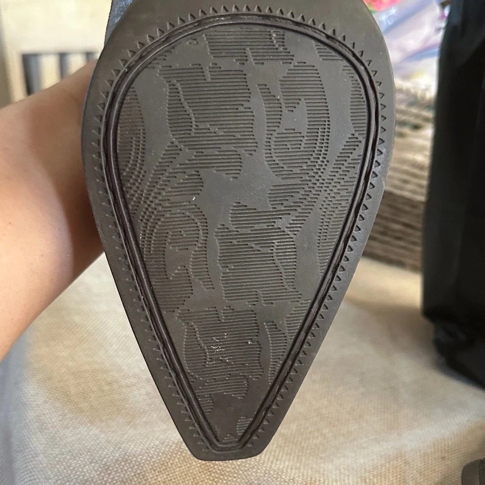 Elegant Dark Brown Embroidered Heeled Boots - Picture 4 of 5